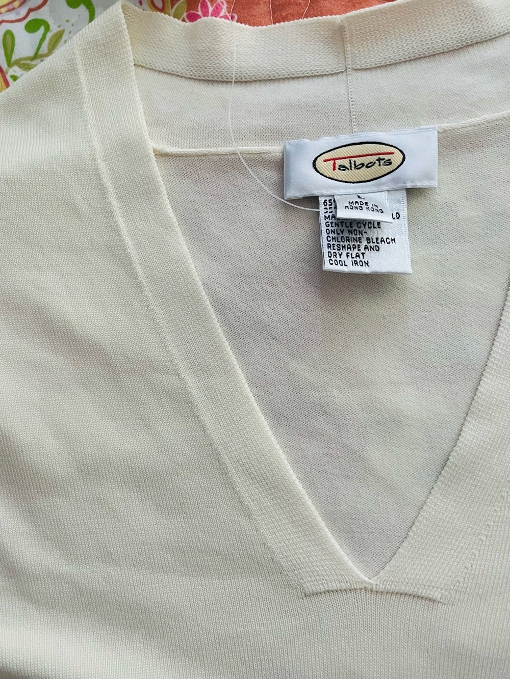 Talbots Classic Cream V-Neck Long Sleeve Pull On Sweater NWT - Picture 6 of 9